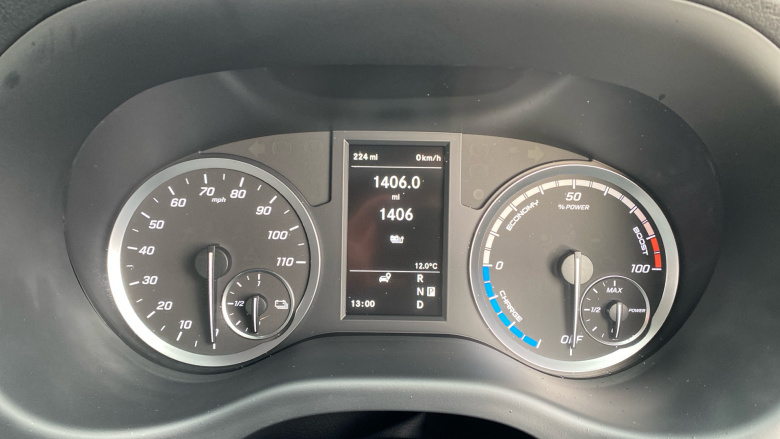 Mercedes-Benz Vito ELr Tourer L3 Electric Fwd 150kW 100kWh Premium 9-Seater Auto